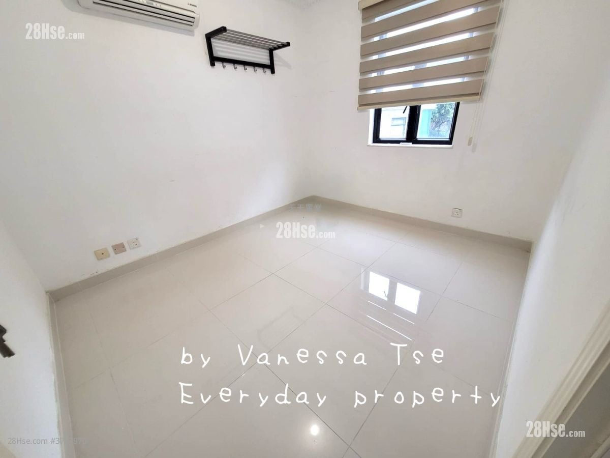 村屋 租盘 4 房 , 4 浴室 2,100 平方尺