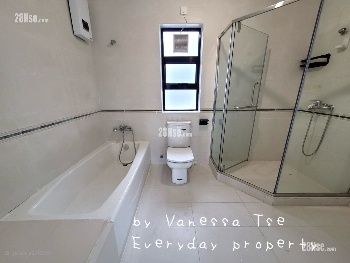 村屋 租盘 4 房 , 4 浴室 2,100 平方尺