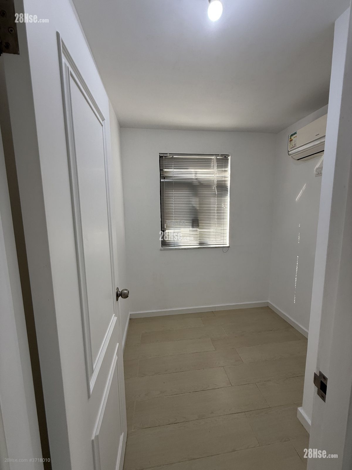 村屋 租盘 5+ 房 , 3 浴室 1,650 平方尺