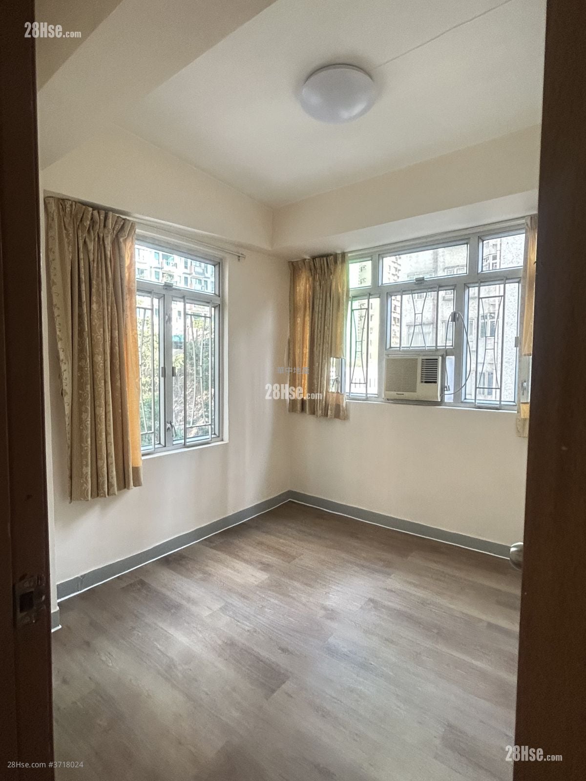 Sun Fung Mansion Sell 462 ft²