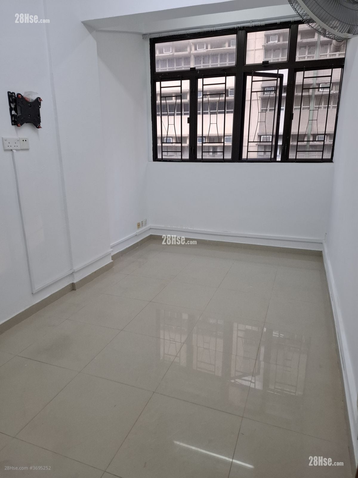 添华大楼 租盘 开放式间隔 , 1 浴室 155 平方尺