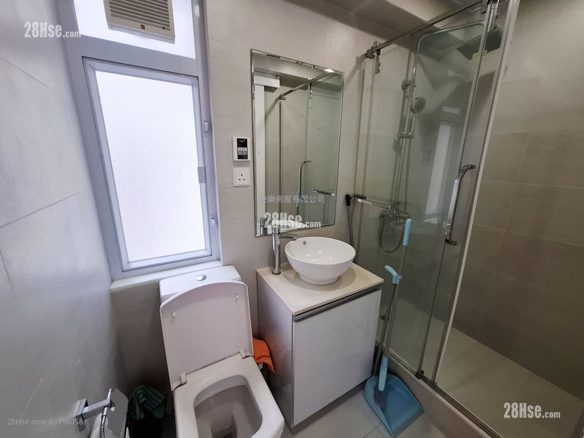 Ying Pont Building Rental 1 Bedroom , 1 Bathroom 321 ft²