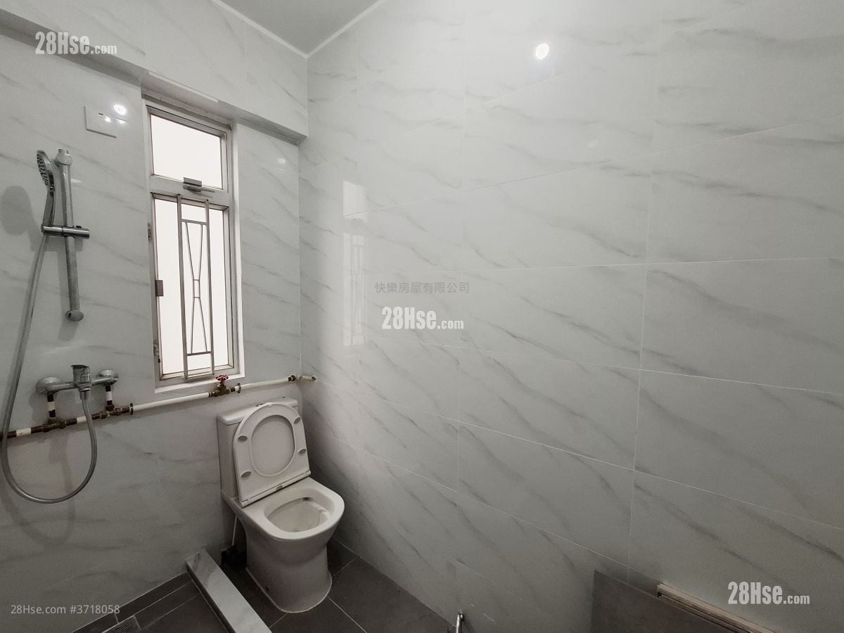 Ying Pont Building Rental 1 Bedroom , 1 Bathroom 321 ft²