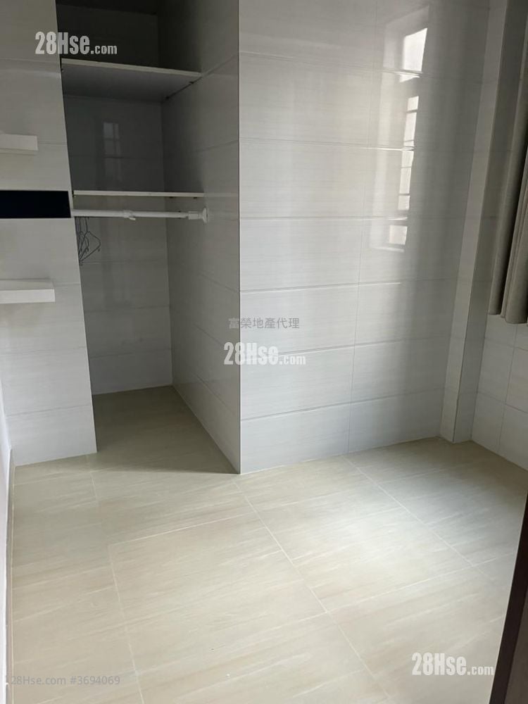 利达大楼 租盘 1 房 , 1 浴室 160 平方尺