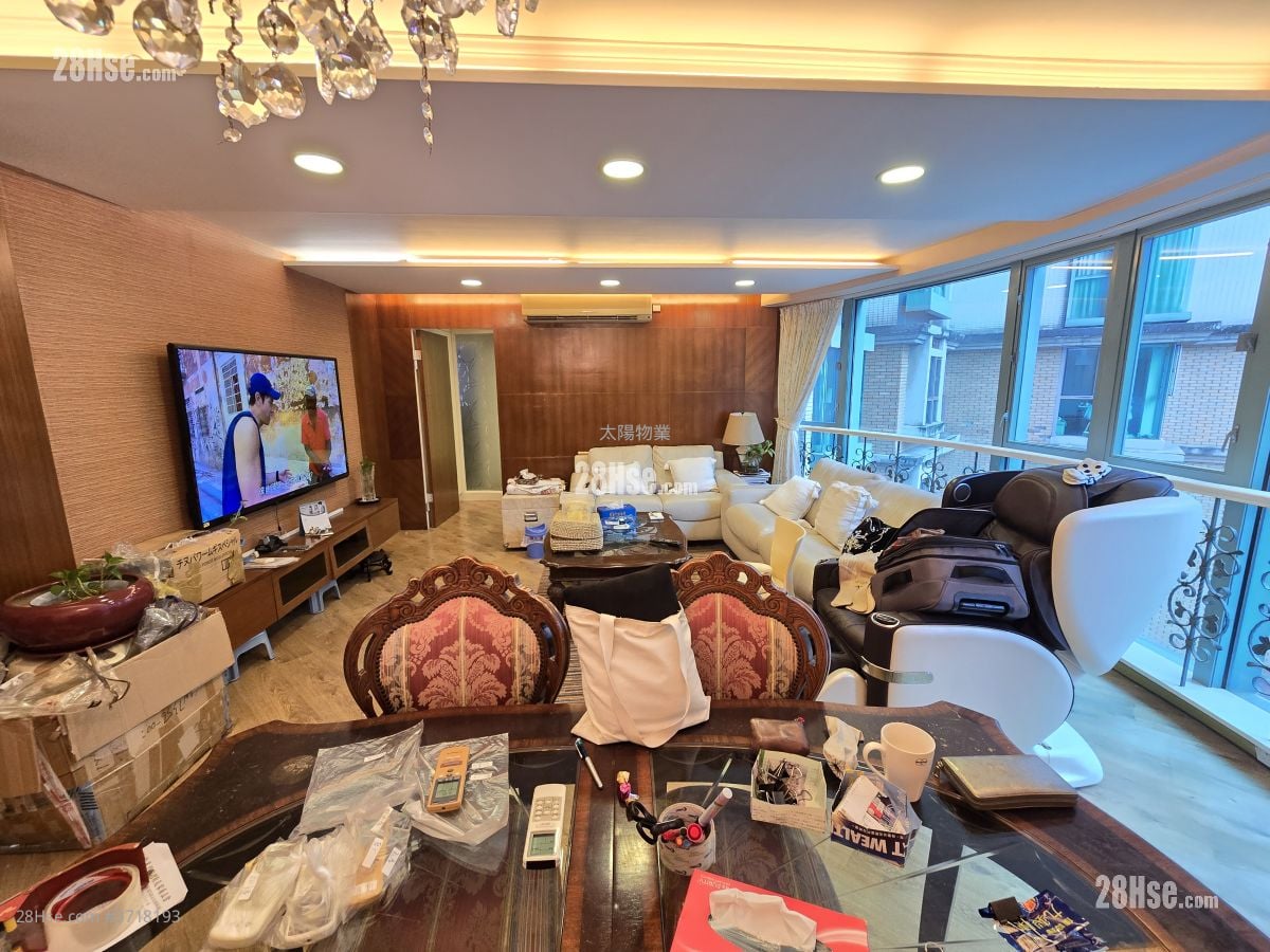 海逸豪園 售盤 4 房 , 3 浴室 900 平方呎