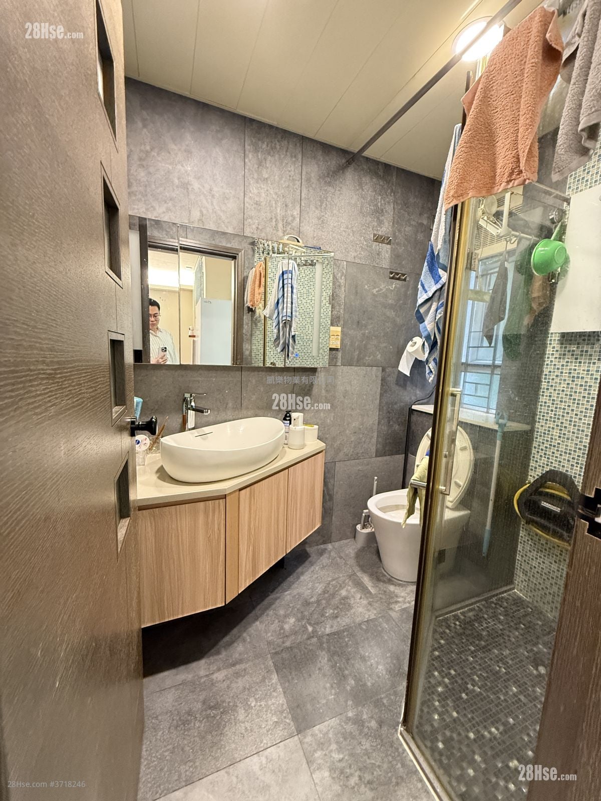 Sheung Chui Court Sell 2 Bedrooms , 2 Bathrooms 511 ft²