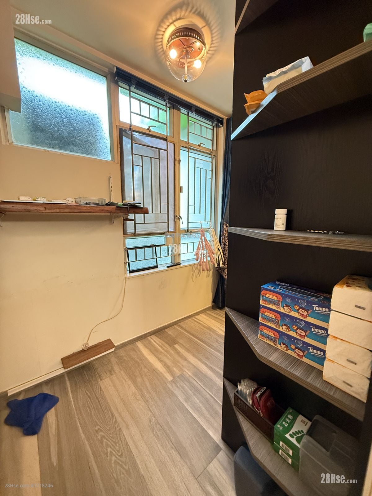 Sheung Chui Court Sell 2 Bedrooms , 2 Bathrooms 511 ft²