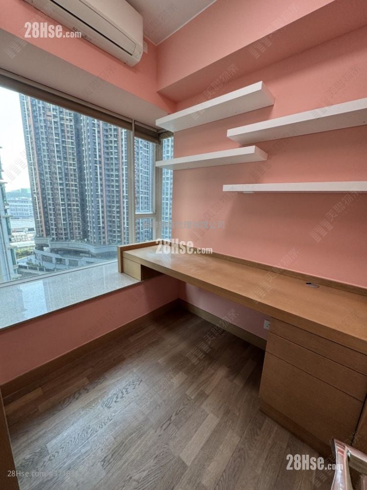 領峰 售盤 4 房 985 平方呎