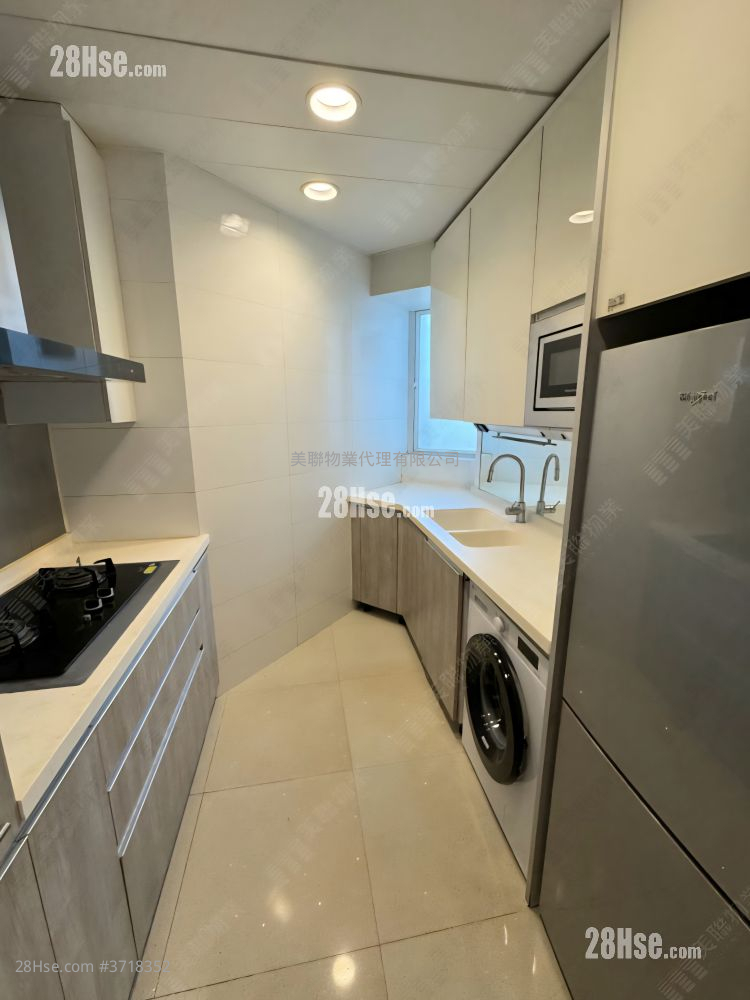 領峰 售盤 4 房 985 平方呎