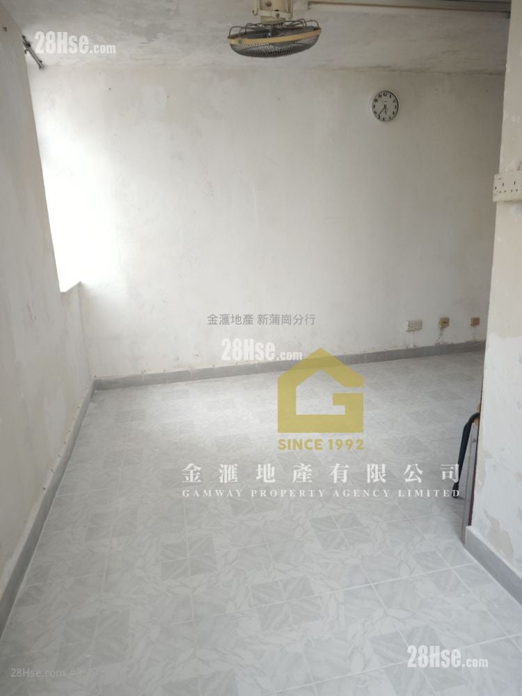 东头(二)邨 售盘 1 房 , 1 浴室 267 平方尺