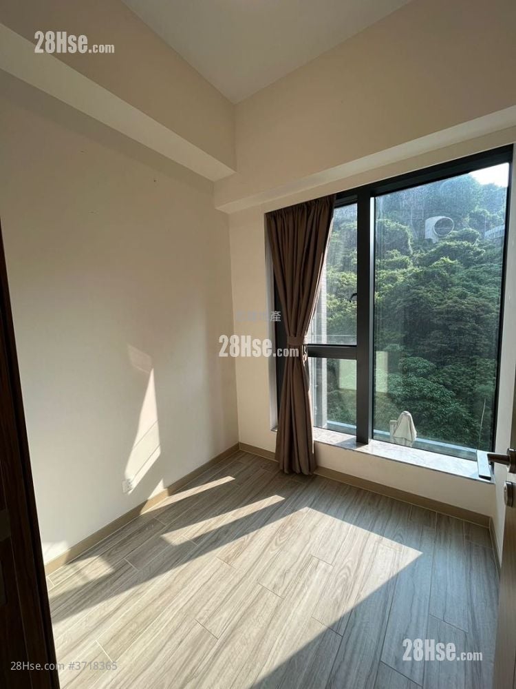 Novum East Sell 3 Bedrooms , 1 Bathroom 451 ft²