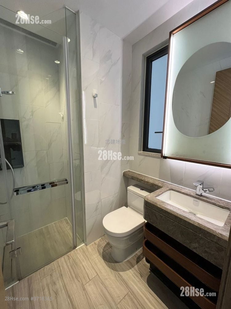 Novum East Sell 3 Bedrooms , 1 Bathroom 451 ft²