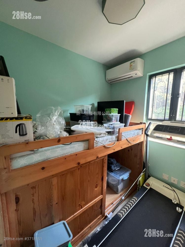 Village Sell 3 Bedrooms , 2 Bathrooms 1,400 ft²