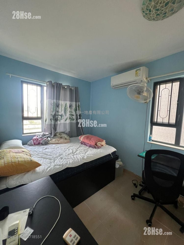 Village Sell 3 Bedrooms , 2 Bathrooms 1,400 ft²