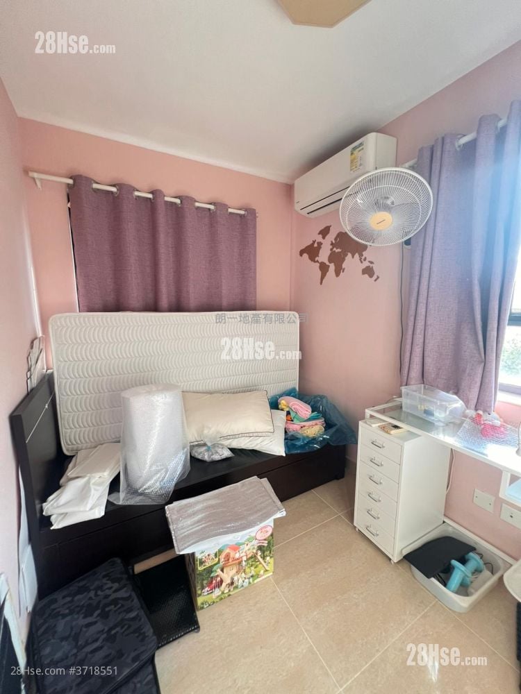 Village Sell 3 Bedrooms , 2 Bathrooms 1,400 ft²