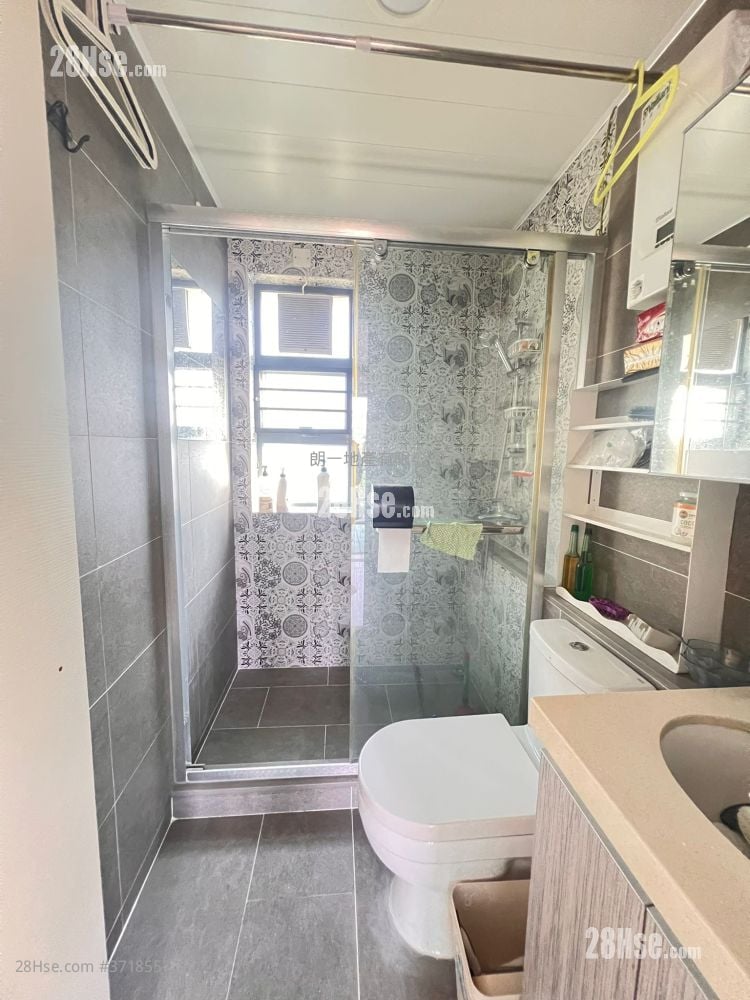 Village Sell 3 Bedrooms , 2 Bathrooms 1,400 ft²