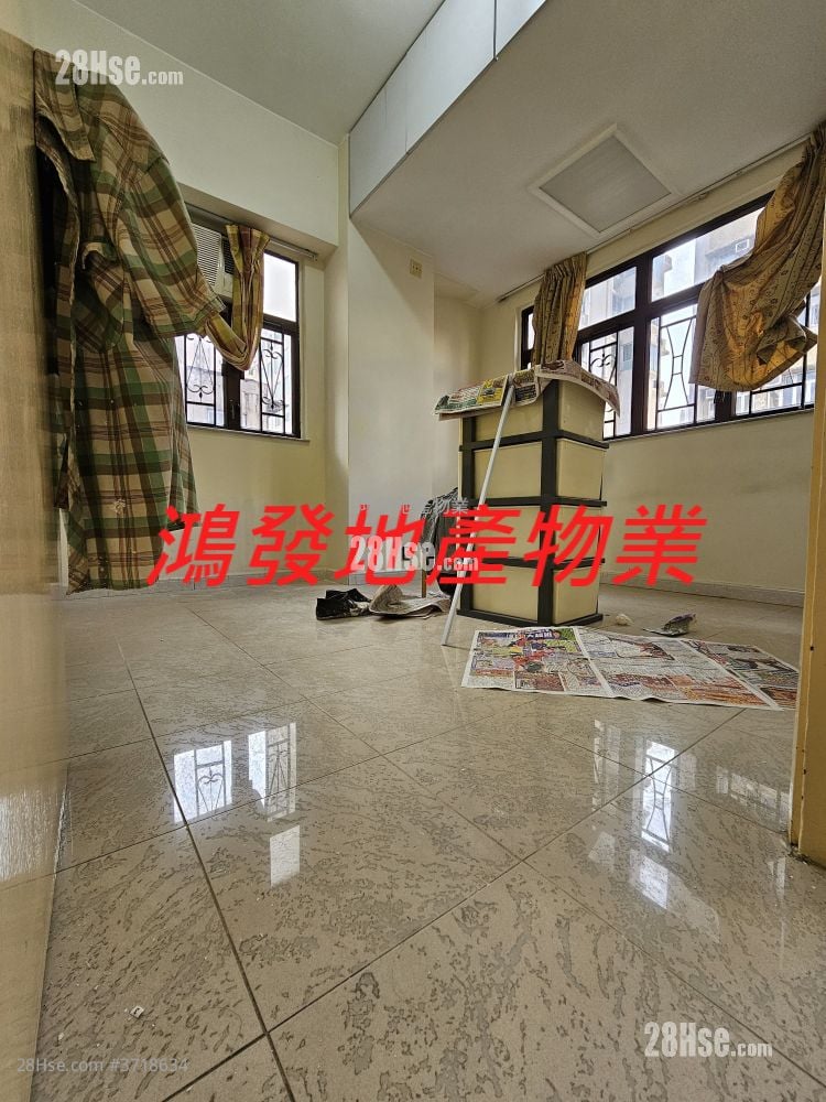 Nan Yuen Building Sell 3 Bedrooms , 1 Bathroom 463 ft²