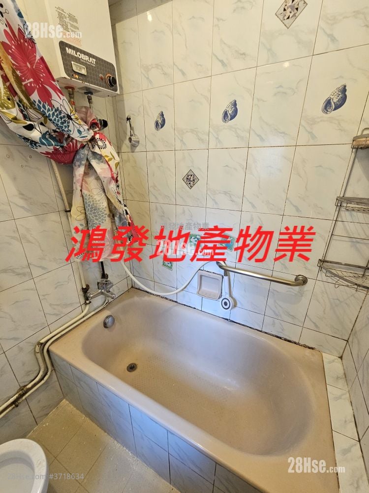 Nan Yuen Building Sell 3 Bedrooms , 1 Bathroom 463 ft²