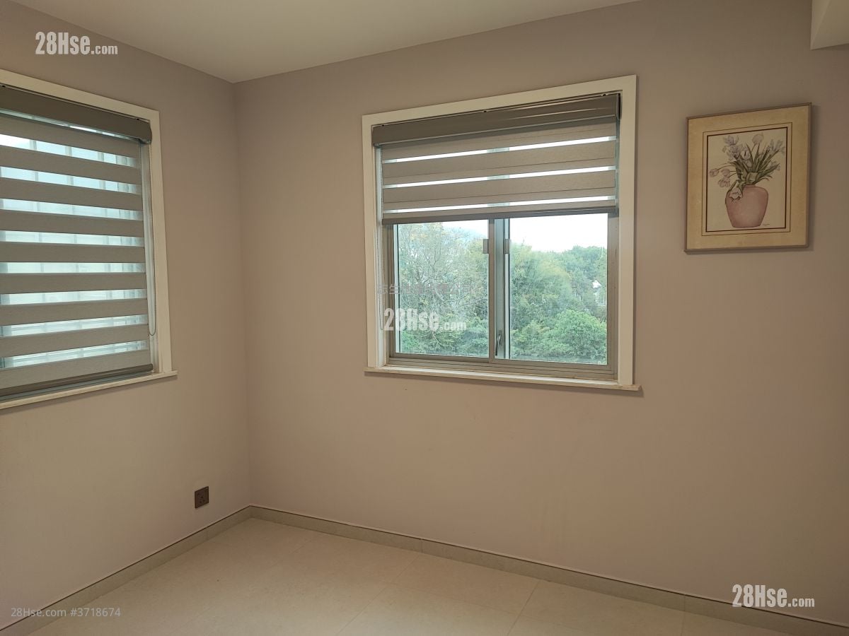 村屋 租盘 2 房 , 2 浴室 700 平方尺