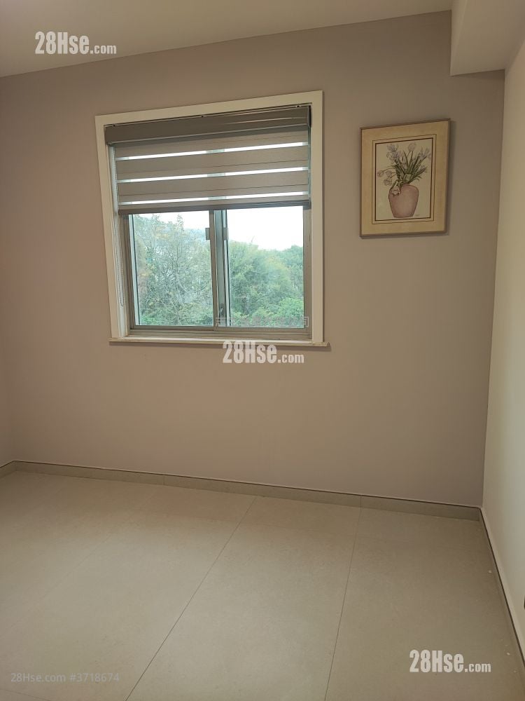 村屋 租盘 2 房 , 2 浴室 700 平方尺