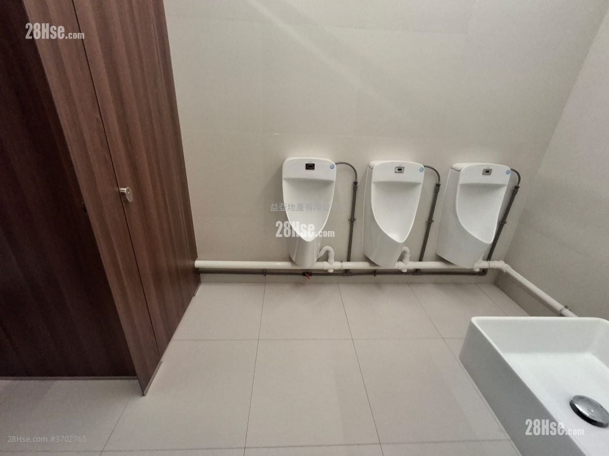 (2) 上环商业大厦, 近上环mtr,3800尺 租60K,楼底3M