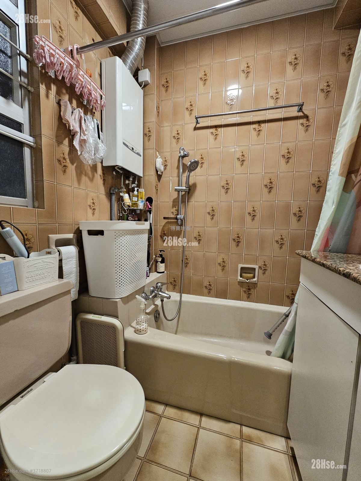 Apartment Sell 3 Bedrooms , 1 Bathroom 561 ft²