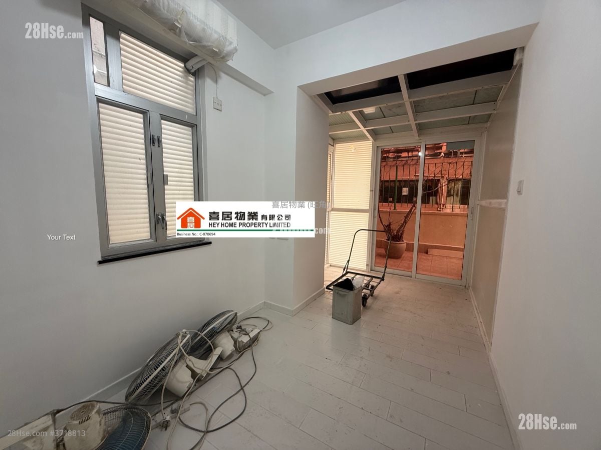 Hung Hay Building Sell 2 Bedrooms , 3 Bathrooms 300 ft²