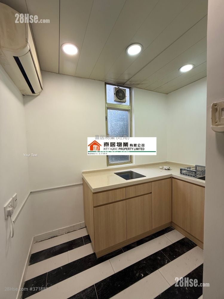 Hung Hay Building Sell 2 Bedrooms , 3 Bathrooms 300 ft²