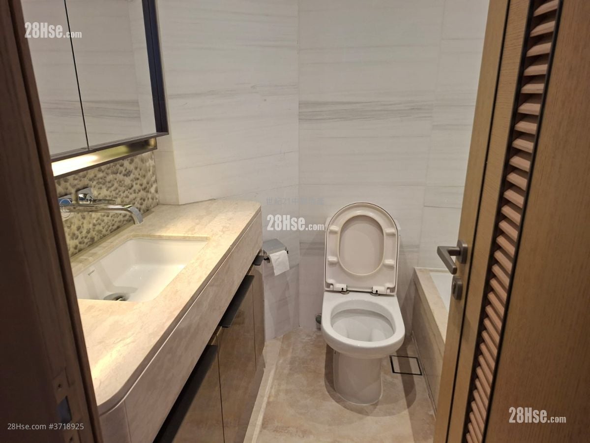 My Central Sell 2 Bedrooms , 1 Bathroom 679 ft²