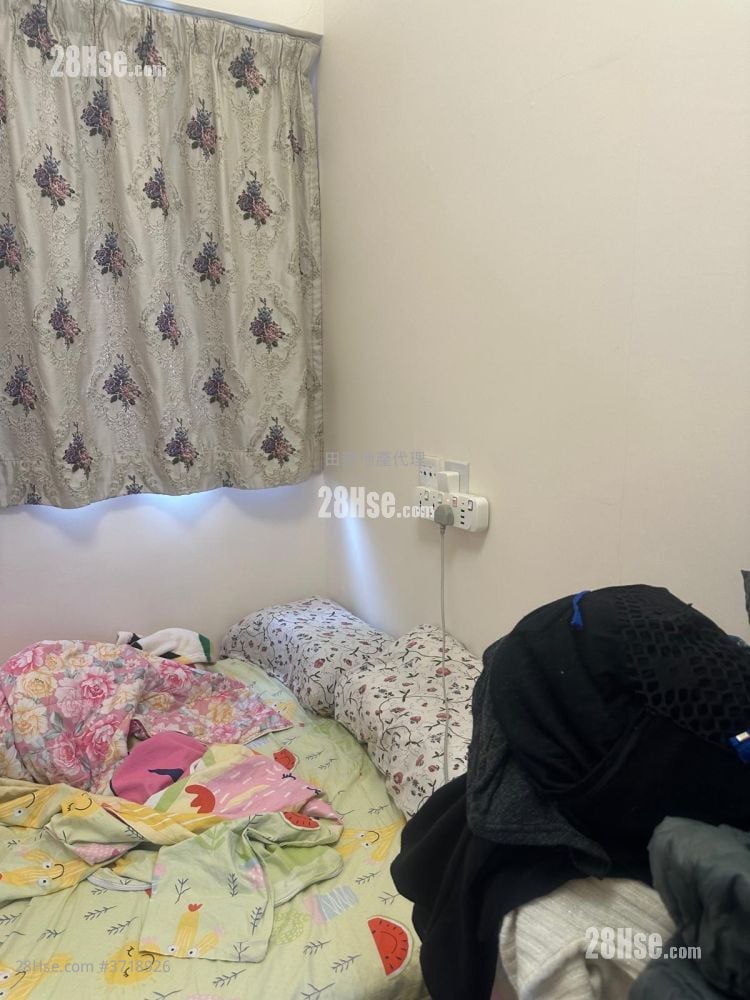 Anho House Sell 2 Bedrooms 380 ft²