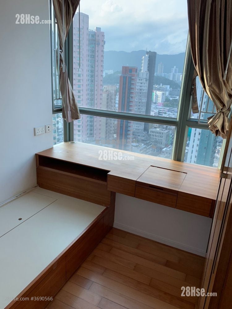 單幢樓房 售盤 4 房 , 2 浴室 1,246 平方呎