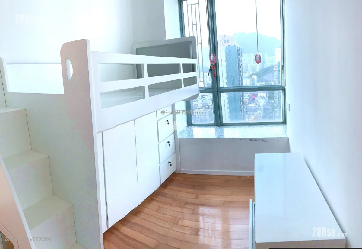 單幢樓房 售盤 4 房 , 2 浴室 1,246 平方呎