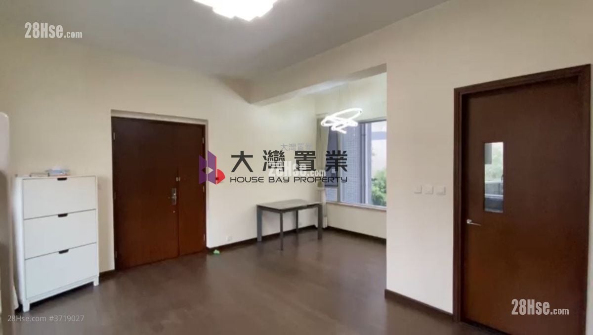 南岸 售盘 3 房 , 2 浴室 928 平方尺