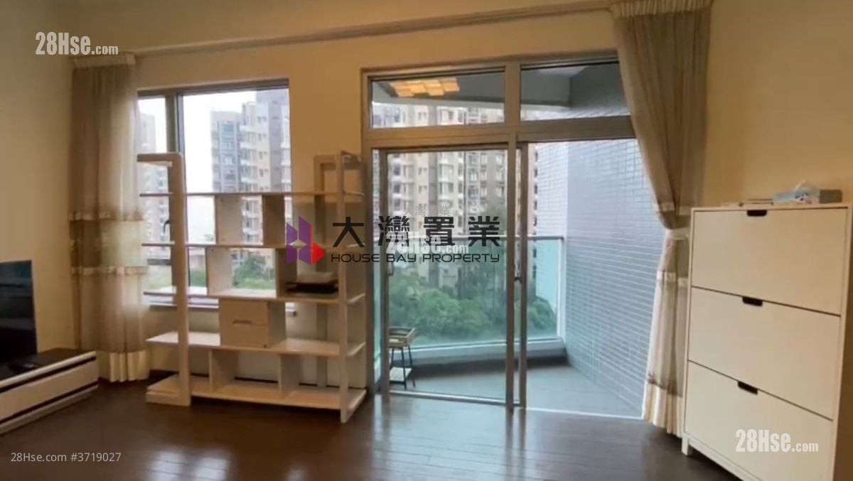 南岸 售盘 3 房 , 2 浴室 928 平方尺