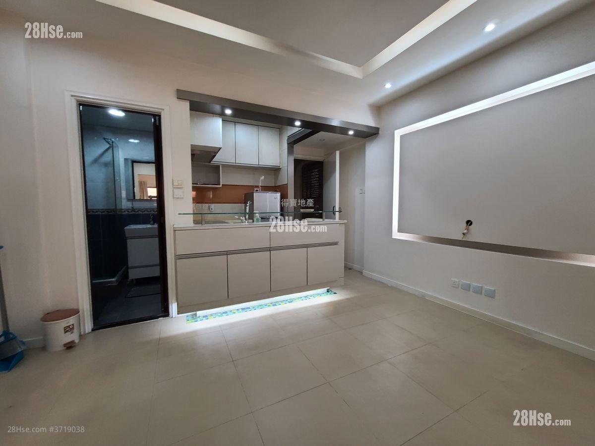 Apartment Sell 1 Bedroom , 1 Bathroom 386 ft²