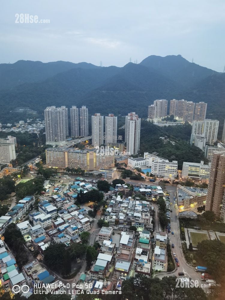 名城 售盘 4 房 , 3 浴室 1,040 平方尺