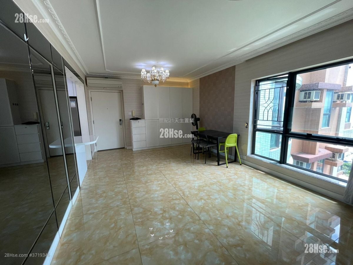 Aegean Coast Rental 3 Bedrooms , 2 Bathrooms 811 ft²