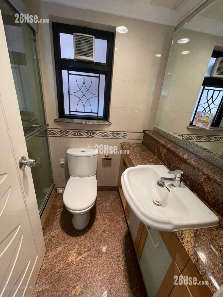 Aegean Coast Rental 3 Bedrooms , 2 Bathrooms 811 ft²