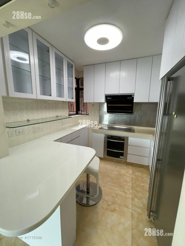 Aegean Coast Rental 3 Bedrooms , 2 Bathrooms 811 ft²