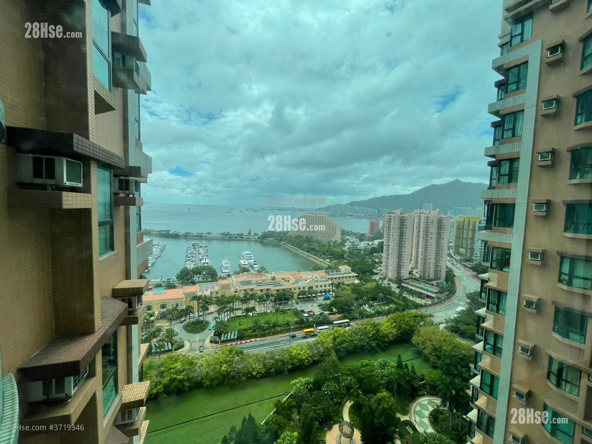 Aegean Coast Rental 3 Bedrooms , 2 Bathrooms 811 ft²