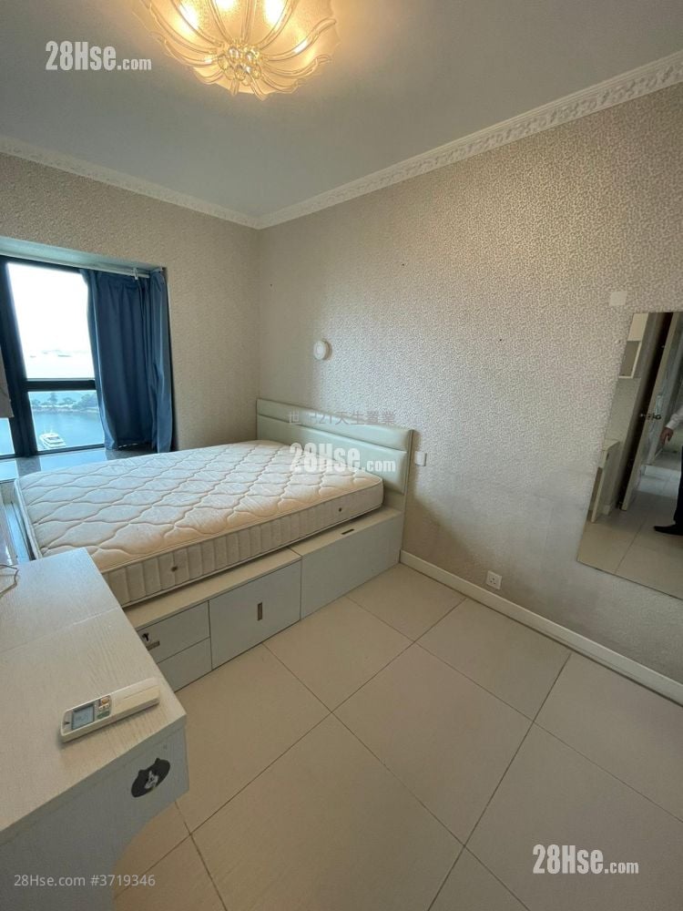 Aegean Coast Rental 3 Bedrooms , 2 Bathrooms 811 ft²