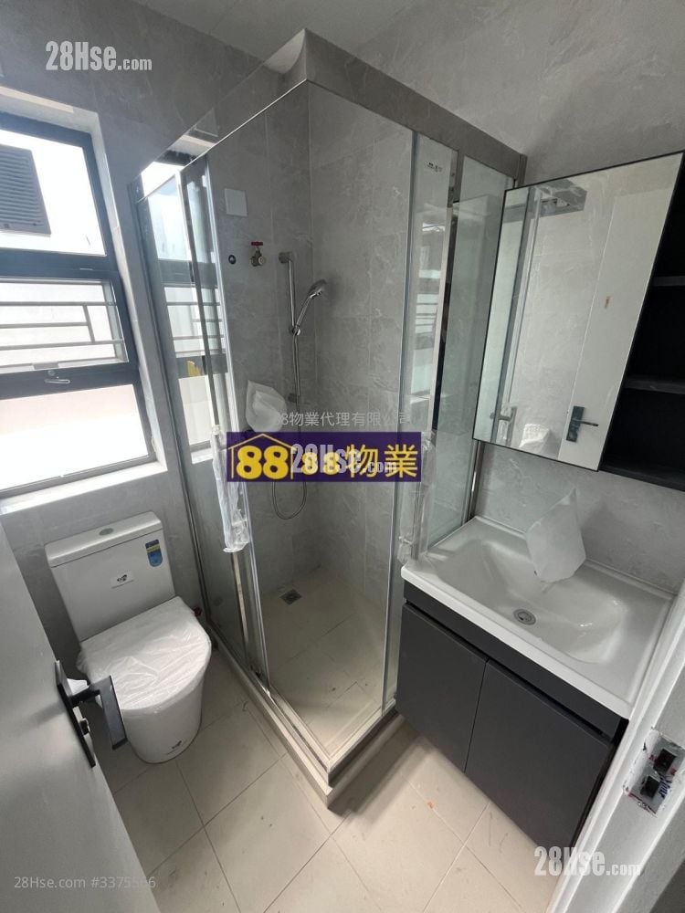 村屋 售盘 2 房 , 1 浴室 400 平方尺