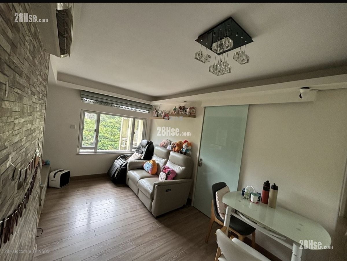 Hong Shui Court Sell 2 Bedrooms , 1 Bathroom 407 ft²