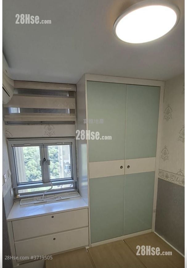 Hong Shui Court Sell 2 Bedrooms , 1 Bathroom 407 ft²