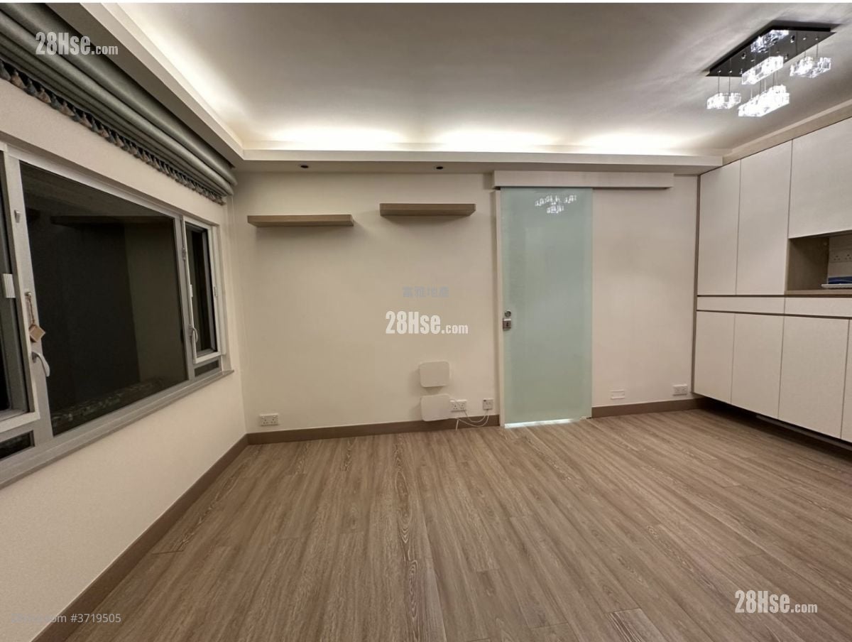 Hong Shui Court Sell 2 Bedrooms , 1 Bathroom 407 ft²