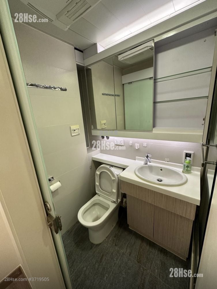 Hong Shui Court Sell 2 Bedrooms , 1 Bathroom 407 ft²