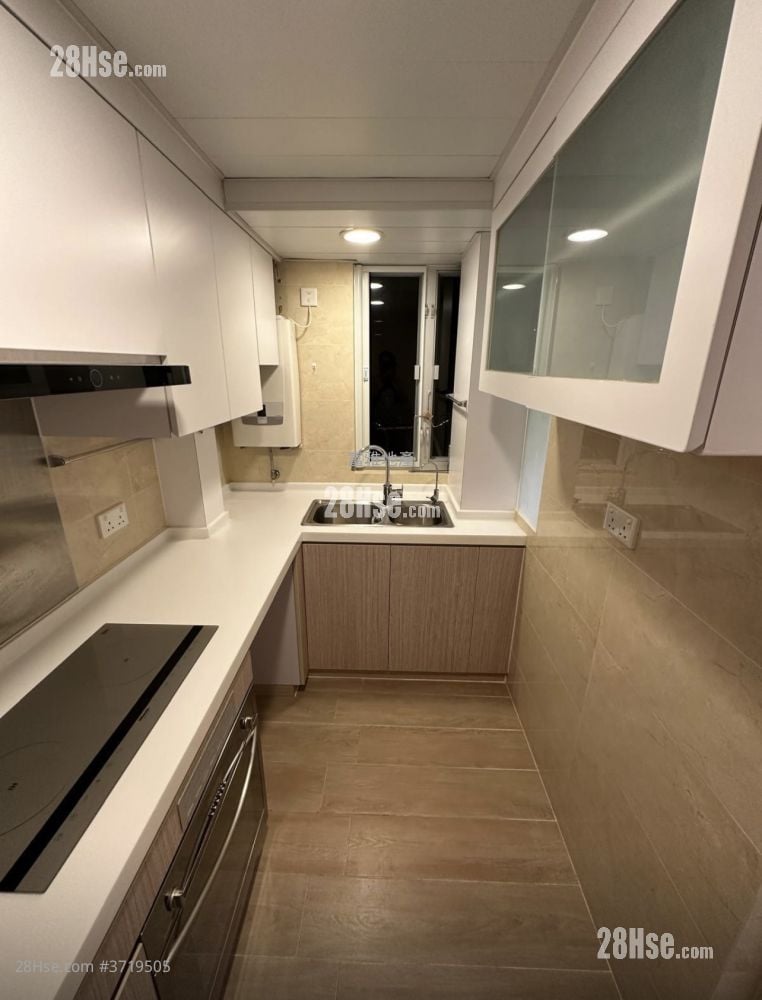 Hong Shui Court Sell 2 Bedrooms , 1 Bathroom 407 ft²
