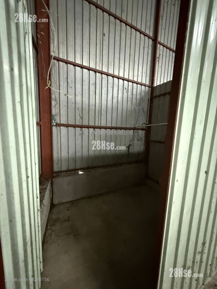 Land Rental 1 Bathroom 12,000 ft²