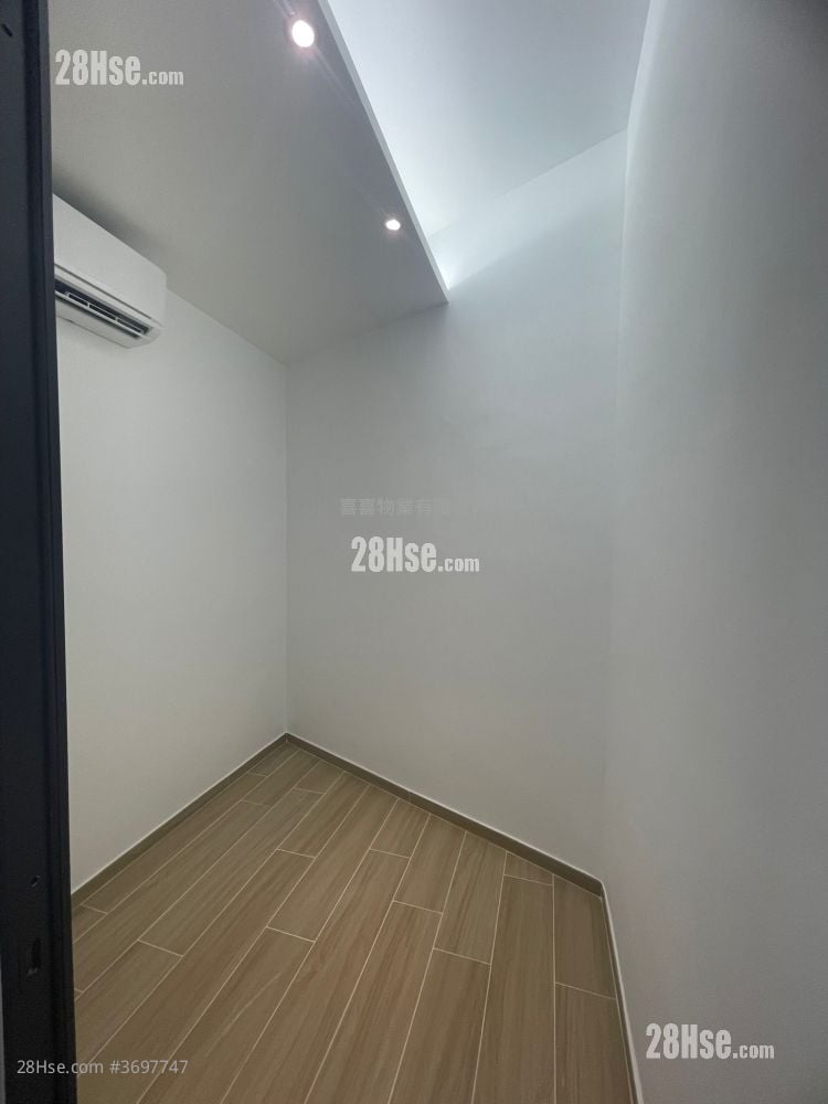 Chinese Mansion Rental 2 Bedrooms , 1 Bathroom 200 ft²