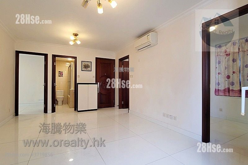 村屋 售盘 3 房 , 2 浴室 700 平方尺